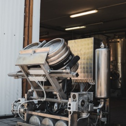 INDCOM Myčka a plnička KEG sudů