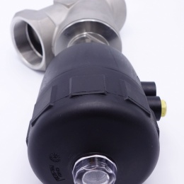 Pneumaticky ovládaný ventil se šikmým sedlem- 45°,  G-závit  2" těsnění PPL