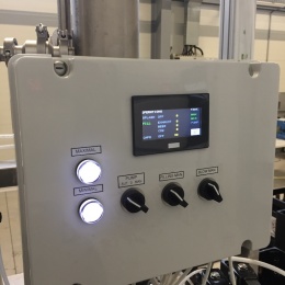 poloautomatická plnička