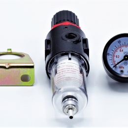 redukční ventil řídí požadovaný tlak s vysokou přesností, vybavený manometrem s rozsahem 0,1 až 10 barů