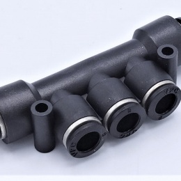 Rozdělovací kus DN 8 mm nástrčné šroubení z plastu