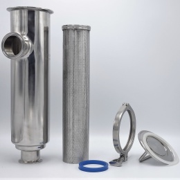 Trubkový filtr rohový pro separaci chmelových kalů při chlazení maldiny. Je možno jej použít i v mlékárenství pro separaci hrubých nečistot z mléka.